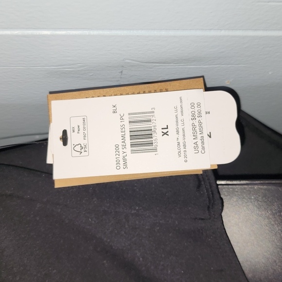 NWT Volcom Swim Suit ❤️ - Picture 2 of 6